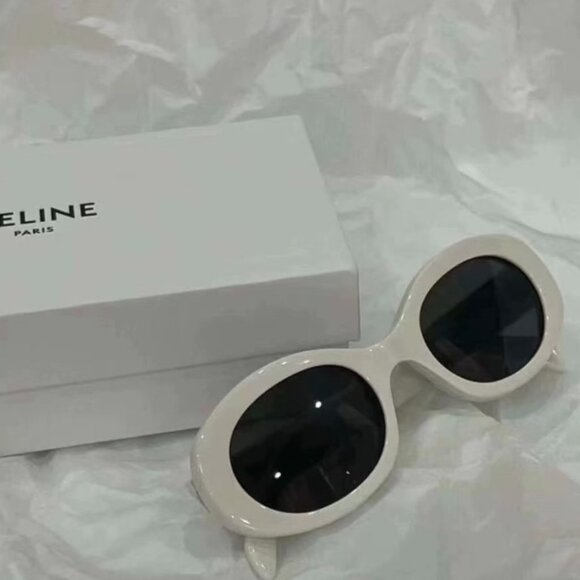 Celine Triomphe CL40194U